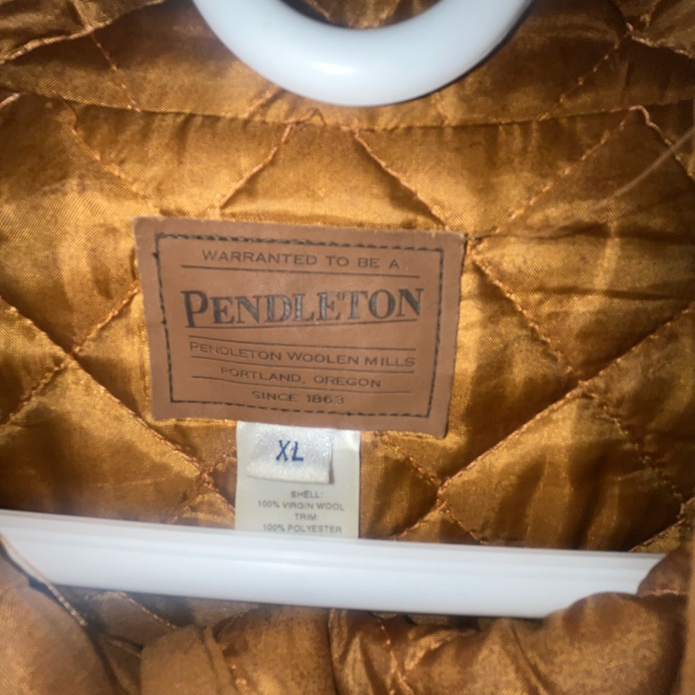 Pendleton women’s Southwestern Aztec wool blanket coat - Picture 3 of 7